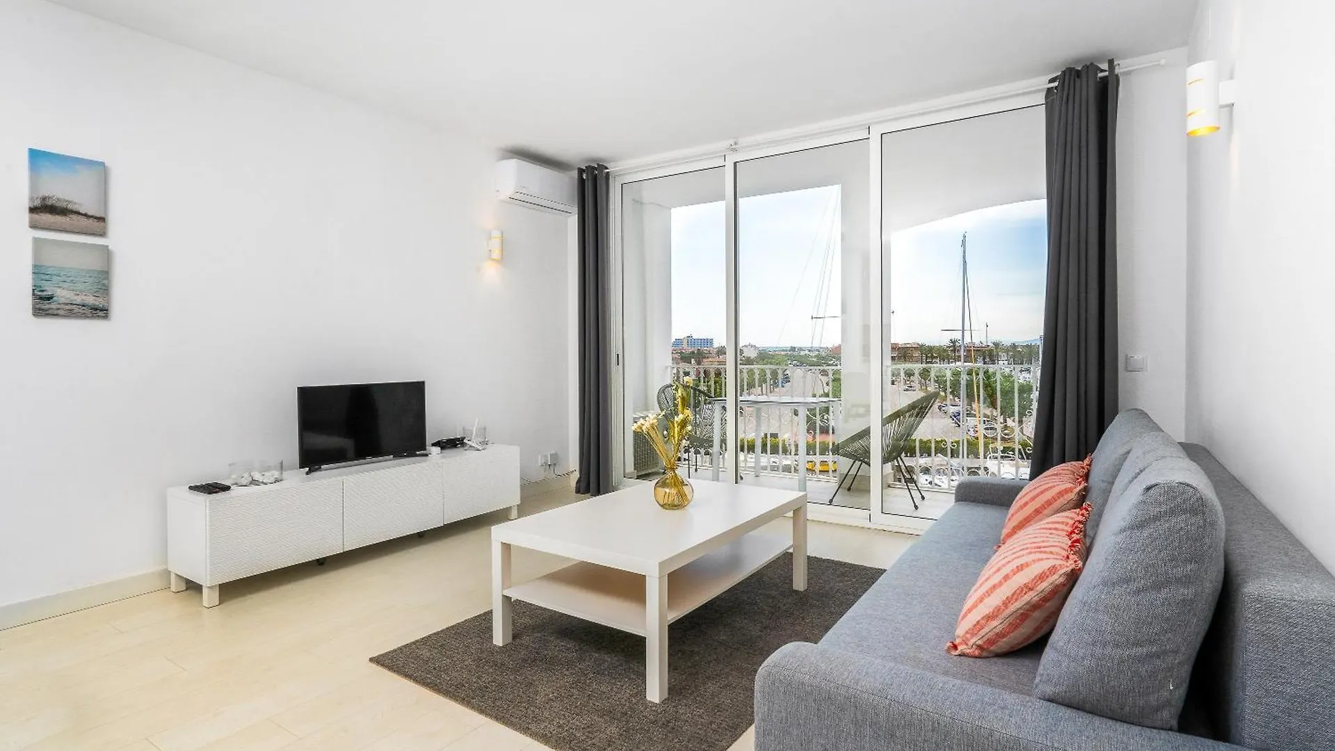 Apartamento Frente Al Canal Con Terraza エンプリアブラバ スペイン